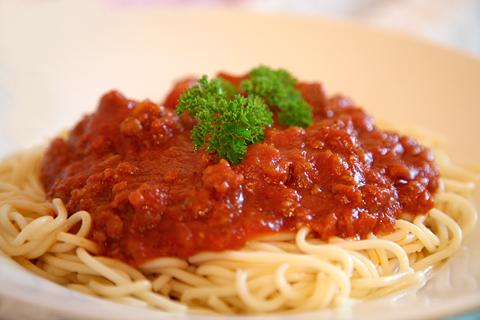 Spaghetti mit Hackfleisch-Tomatensoße