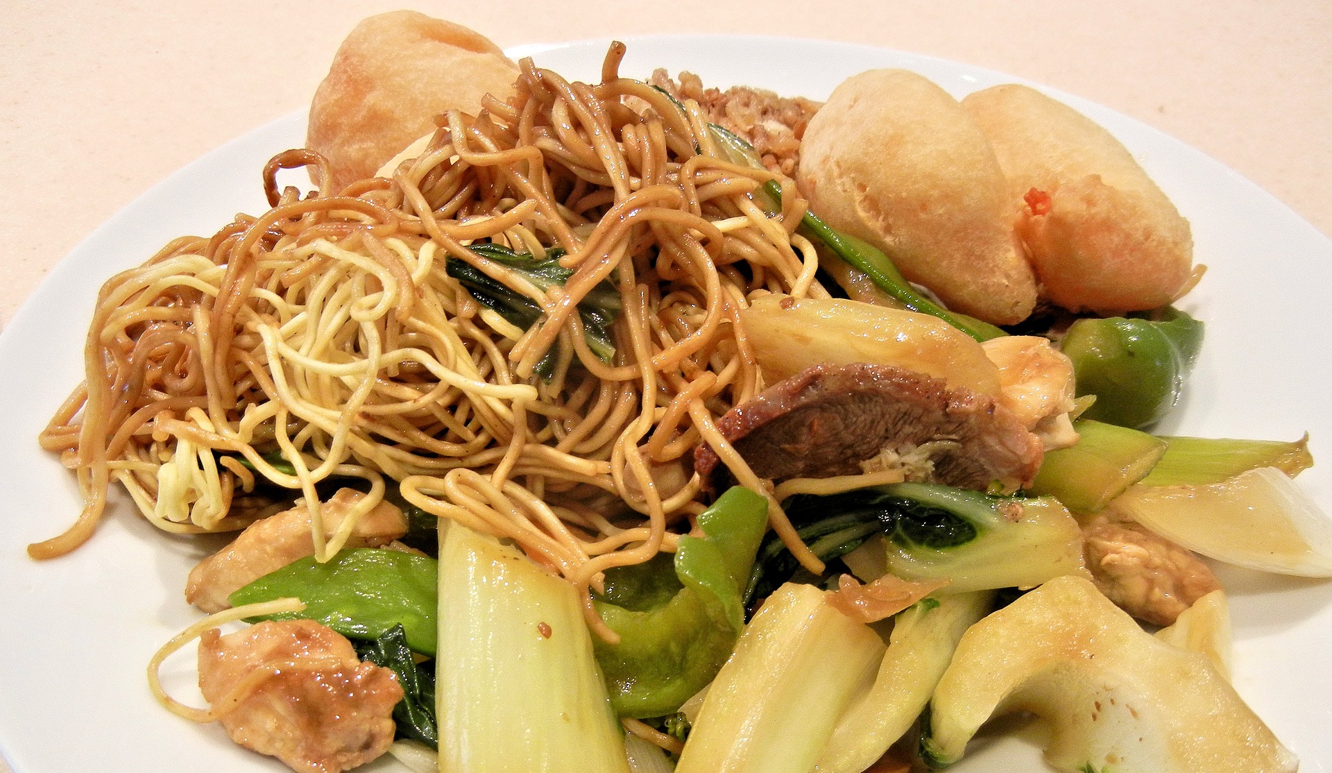 Gebratene Nudeln chinesische Art - Rezept chinesische Nudeln gebraten