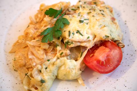 Bratkartoffel-Schnitzelauflauf mit Creme-Fraiche-Haube