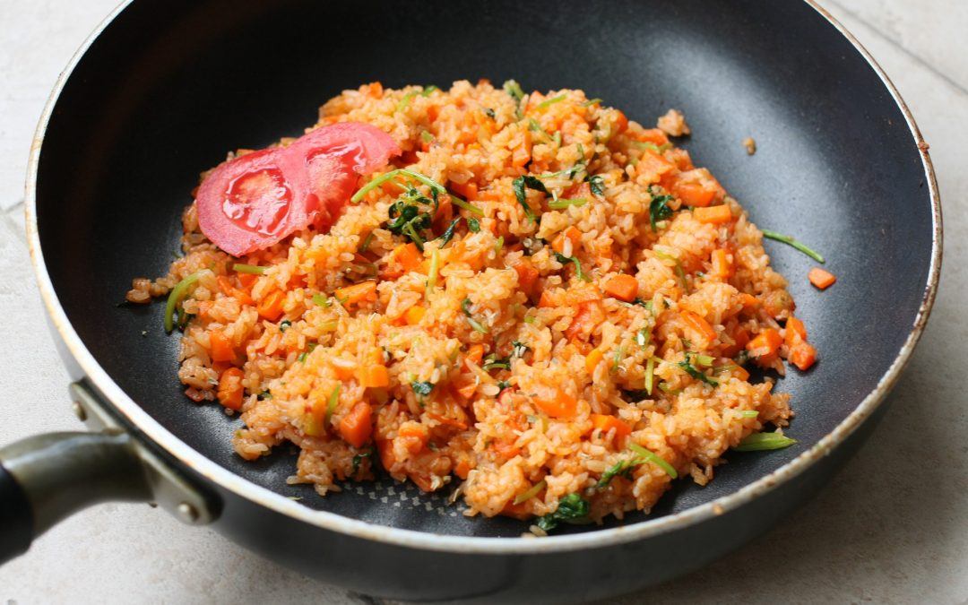 Bunter Reis mit Gemüse - Leichter Gemüsereis mit Tomaten Rezept