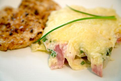 Kohlrabi-Kartoffel-Gratin mit Schinken