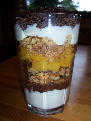 Schichtdessert mit Cantuccini und Mascarpone